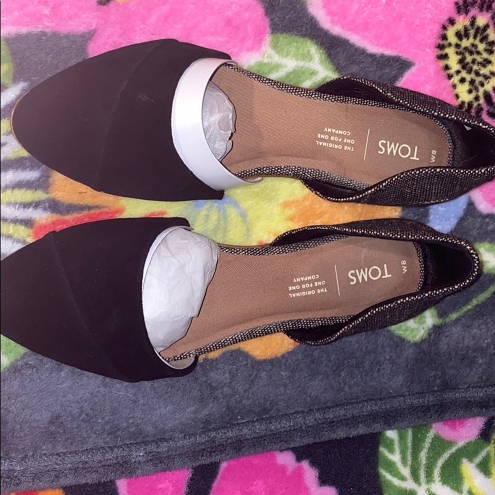 Toms